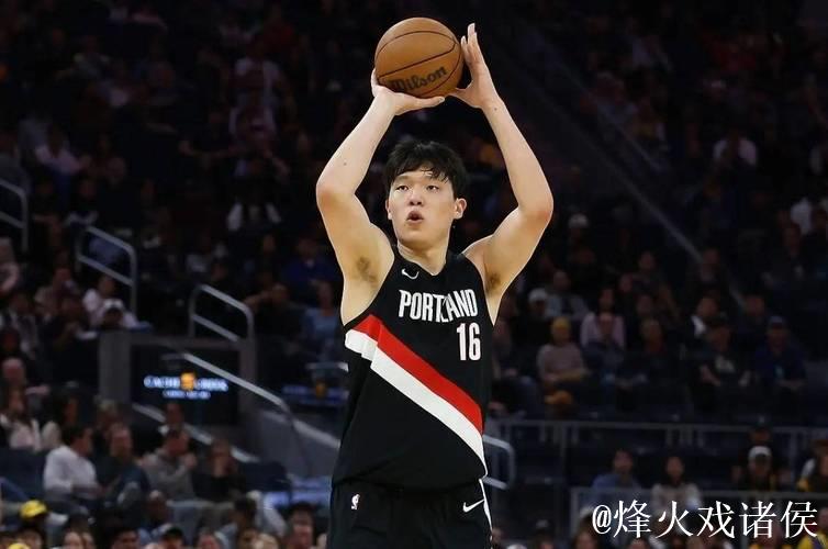 7分53秒填满数据栏!杨瀚森登场砍4+2+2+1+1,开拓者主场惜败魔术 7分53秒填满数据栏!杨瀚森登场砍4+2+2+1+1,开拓者主场惜败魔术