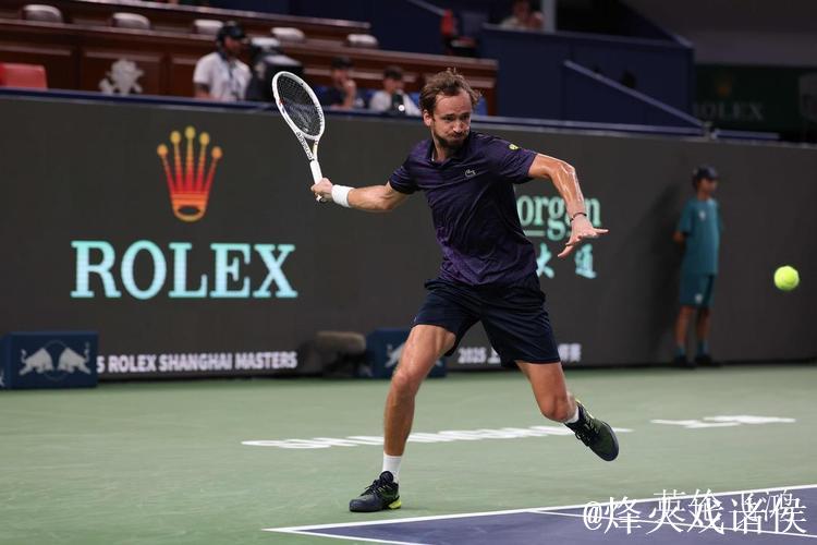 上海大师赛梅德维德夫赢开门红 鲁德首战爆冷出局