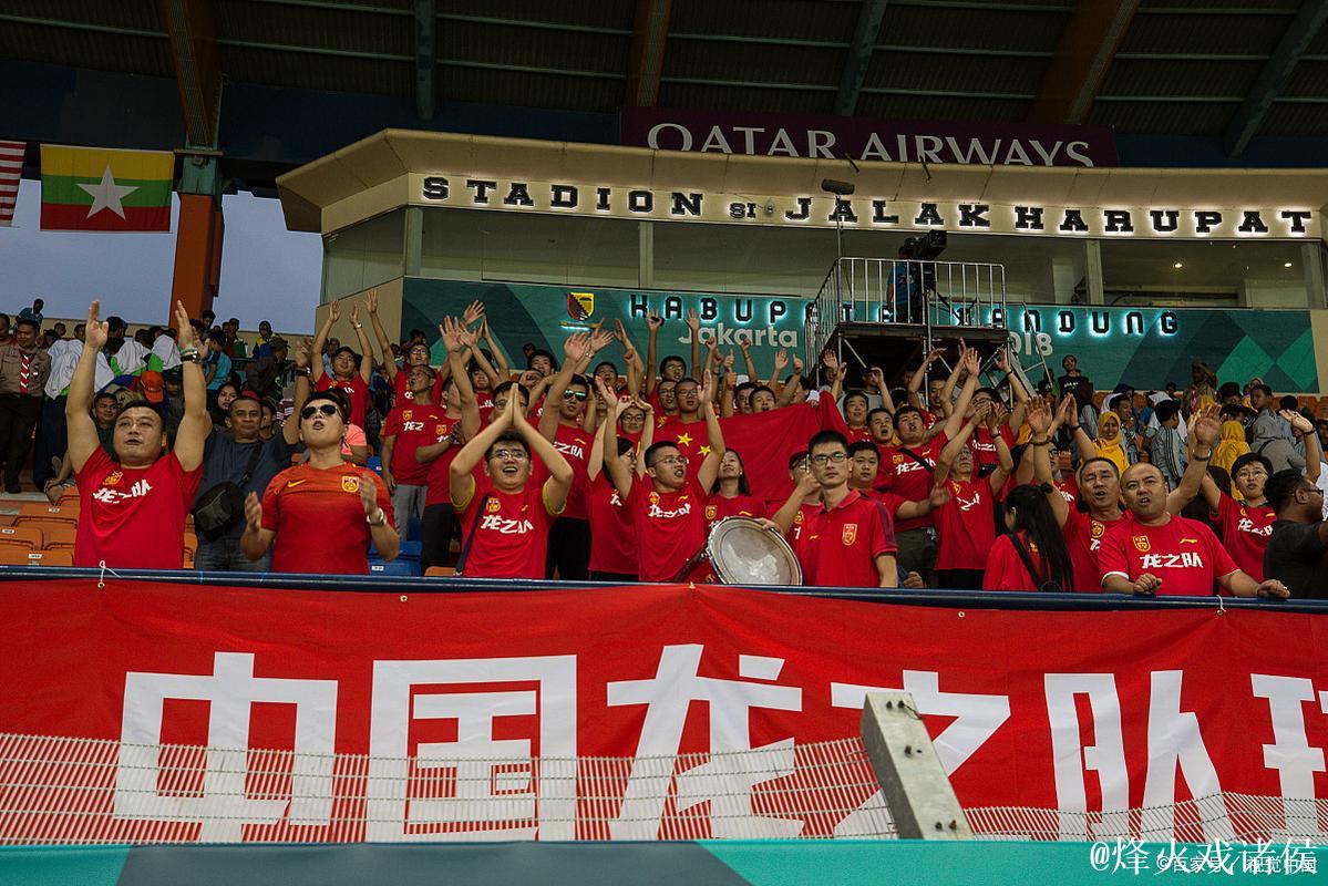 国足抵达雅加达 对印尼生死战23人名单并无秘密 国足抵达雅加达 对印尼生死战23人名单并无秘密